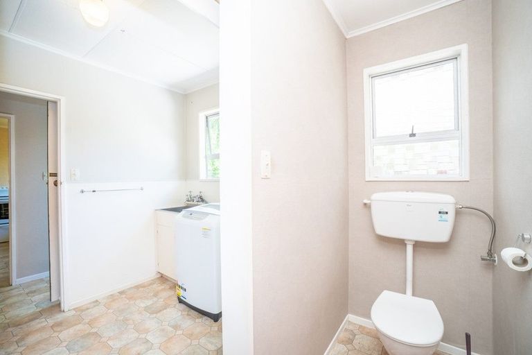 Photo of property in 9 Terry Crescent, Milson, Palmerston North, 4414