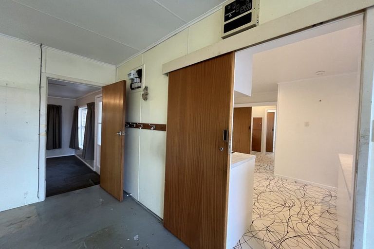 Photo of property in 1 Evelyn Place, Welbourn, New Plymouth, 4310