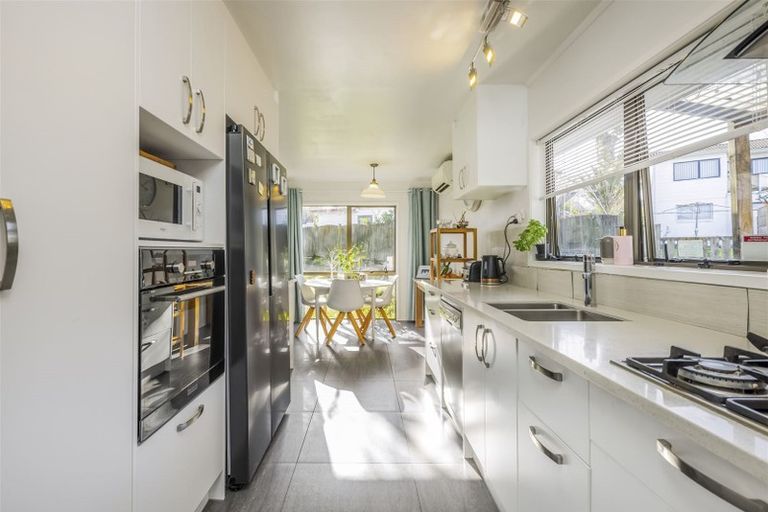 Photo of property in 5 Rotoma Rise, Clover Park, Auckland, 2019