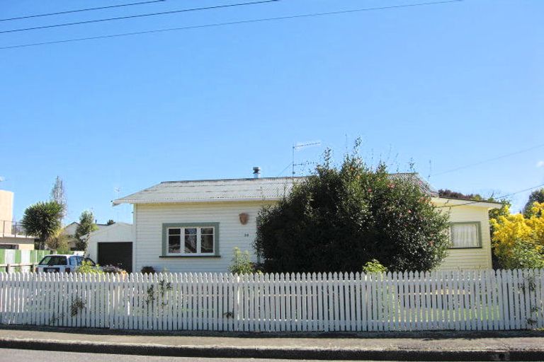 Photo of property in 39 Mcgreevy Street, Waipawa, 4210