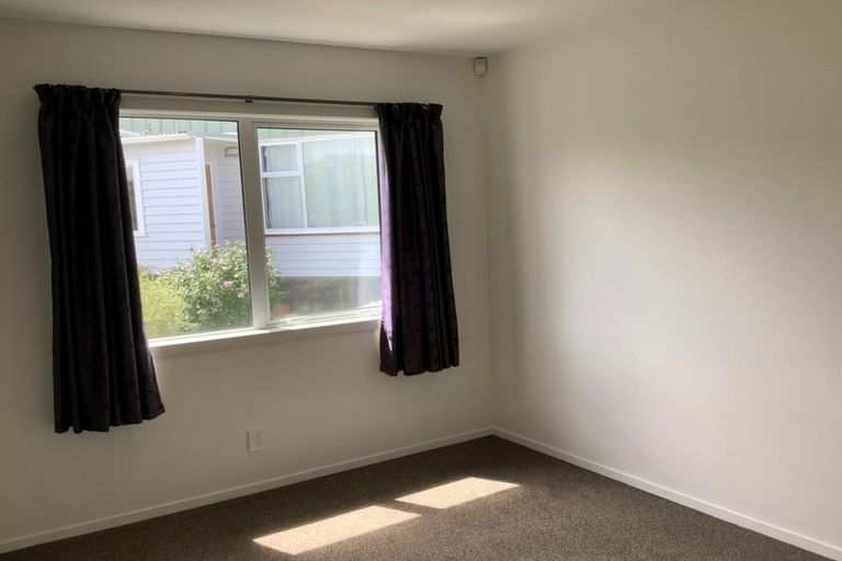 Photo of property in 25a Wattle Grove, Maungaraki, Lower Hutt, 5010