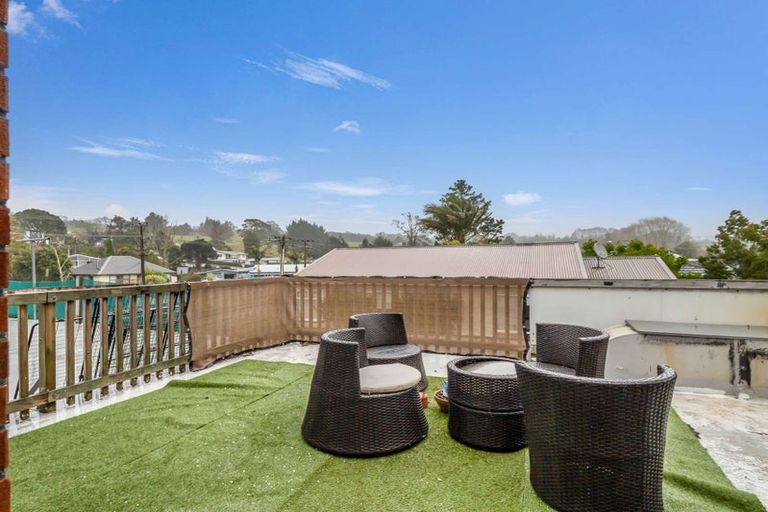 Photo of property in 247 Henderson Valley Road, Henderson, Auckland, 0612