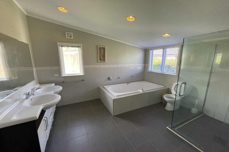 Photo of property in 480 Paremoremo Road, Paremoremo, Auckland, 0632