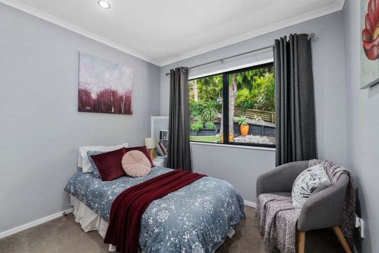 Photo of property in 43 Forest Road, Pinehaven, Upper Hutt, 5019