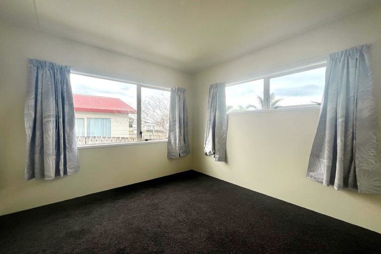 Photo of property in 29 Barneys Farm Road, Clendon Park, Auckland, 2103