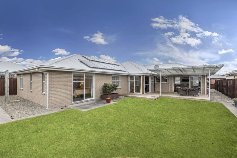 Photo of property in 19 Sovereign Boulevard, Kaiapoi, 7630
