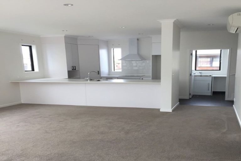 Photo of property in 4 Pheasant Lane, Hobsonville, Auckland, 0616