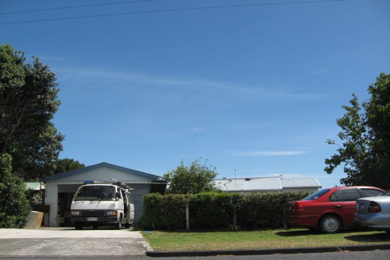 Photo of property in 55 Torkar Road, Clarks Beach, 2122