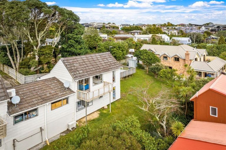 Photo of property in 1/20 Waiau Street, Torbay, Auckland, 0630