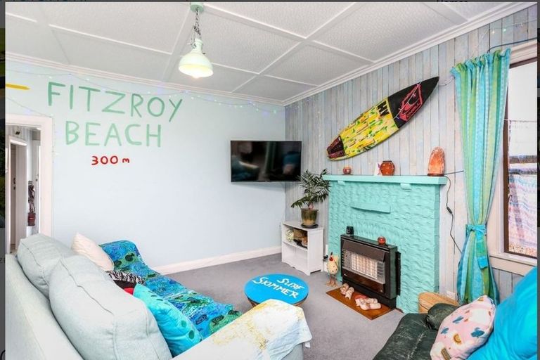 Photo of property in 17 Record Street, Fitzroy, New Plymouth, 4312