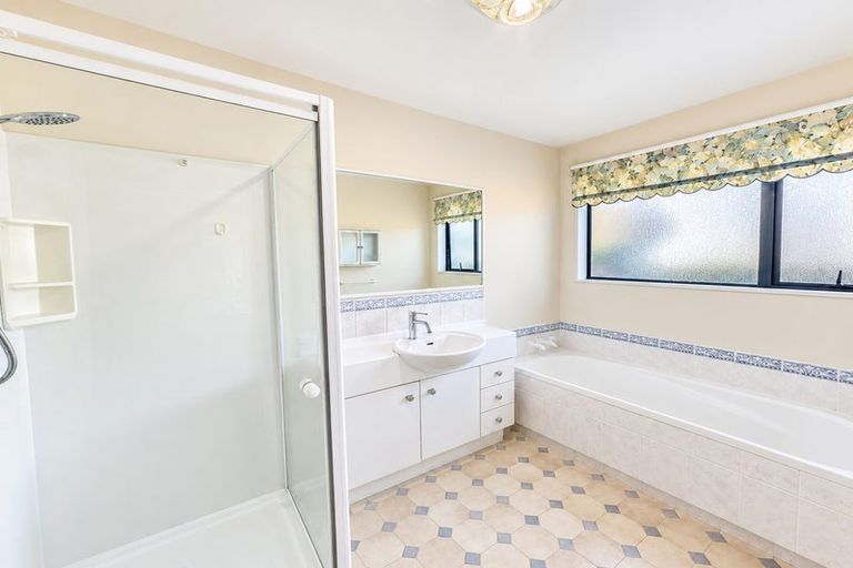 Photo of property in 1/54 Bella Rosa Drive, Hei Hei, Christchurch, 8042
