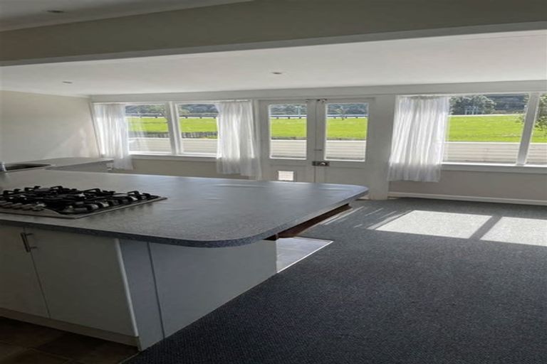 Photo of property in 1 Weranui Road, Waiwera, Orewa, 0994