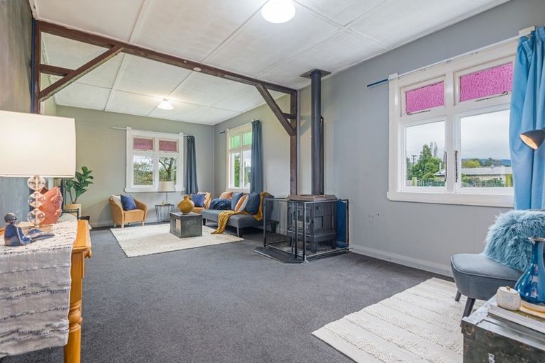 Photo of property in 12 Gordon Street, Woodville, 4920