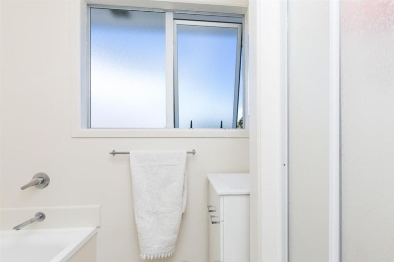 Photo of property in 42 Rangituhi Crescent, Takapuwahia, Porirua, 5022