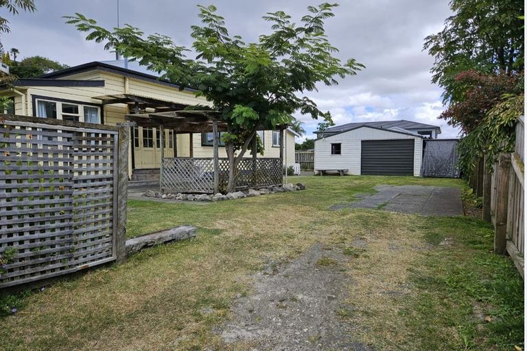 Photo of property in 2 Outram Street, Ahuriri, Napier, 4110
