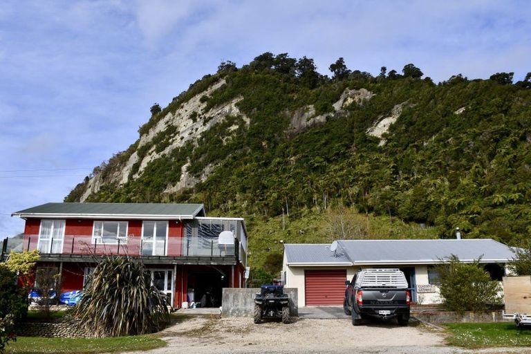 Photo of property in 2 Horncastle Crescent, Little Wanganui, Karamea, 7893