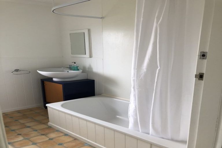 Photo of property in 68 English Street, St Andrews, Hamilton, 3200