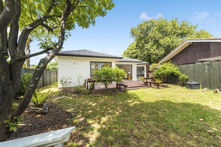 Photo of property in 77g Sturges Road, Henderson, Auckland, 0612