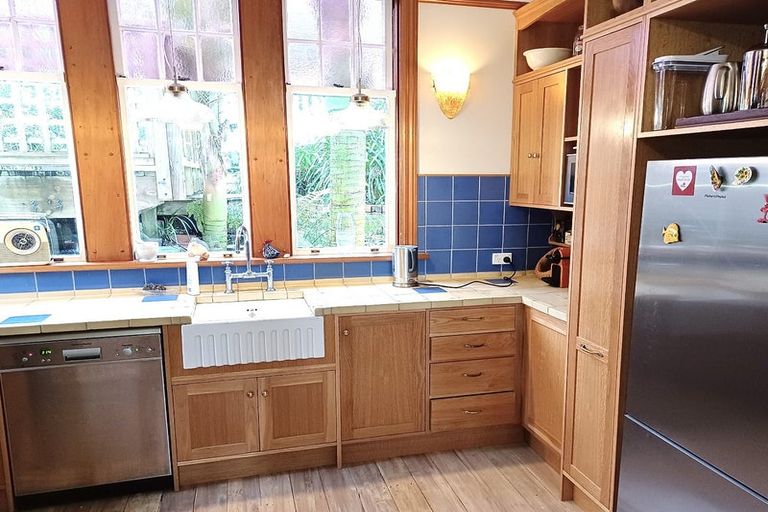 Photo of property in 14 Dorking Road, Brooklyn, Wellington, 6021