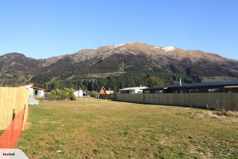Photo of property in 19 Pennycook Place, Lake Hawea, Wanaka, 9382