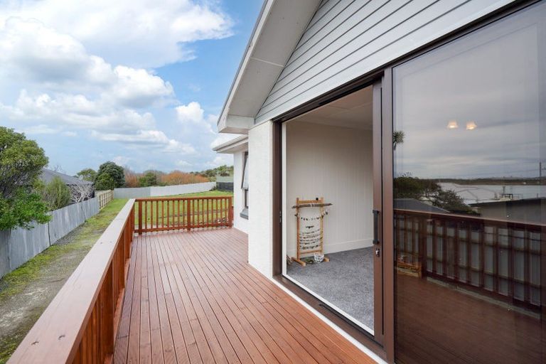 Photo of property in 12 Walker Street, Bluff, 9814