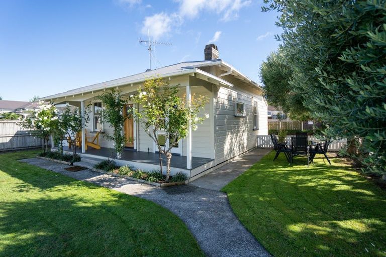 Photo of property in 18 Clare Street, Cambridge, 3434