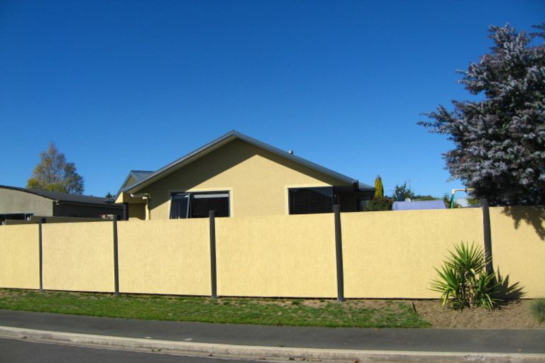 Photo of property in 16 Rowan Place, Mosgiel, 9024
