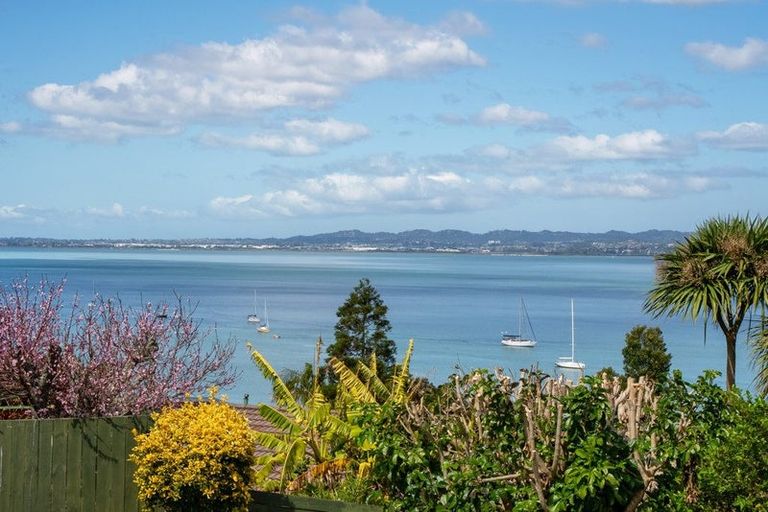 Photo of property in 1/43 Telstar Place, Beach Haven, Auckland, 0626