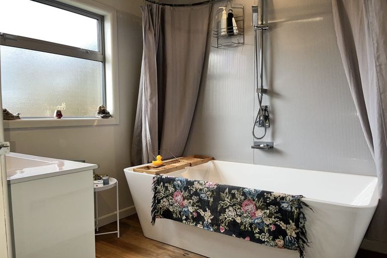 Photo of property in 11 Marne Street, Riverton/aparima, Riverton, 9822