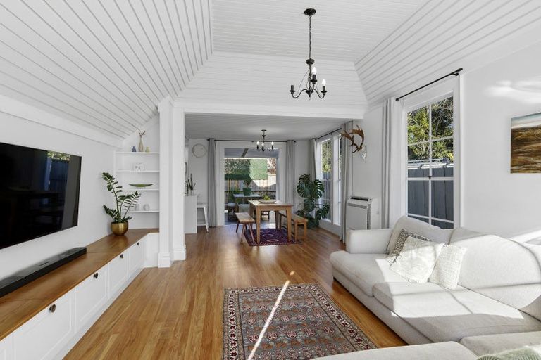 Photo of property in 28 Hawkesbury Avenue, St Albans, Christchurch, 8014