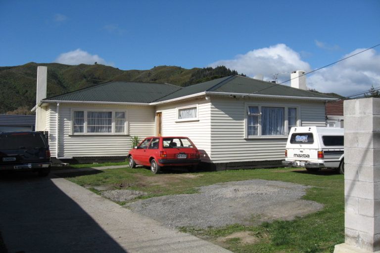 Photo of property in 56 Wellington Road, Wainuiomata, Lower Hutt, 5014