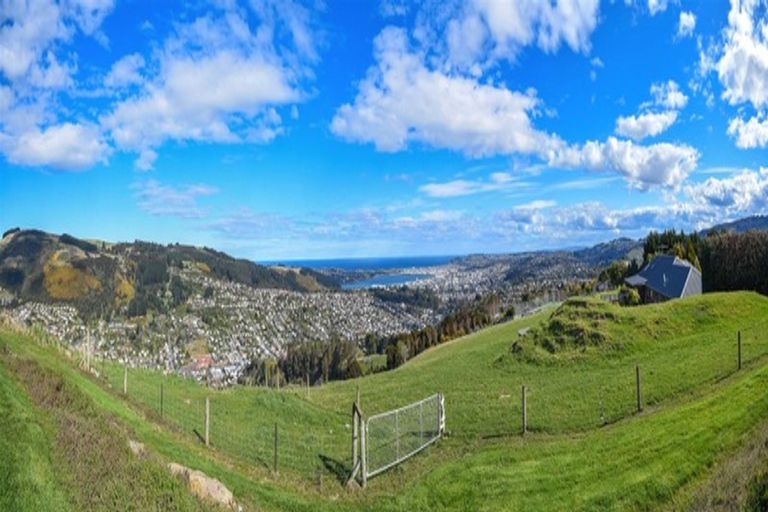 Photo of property in 104 Campbells Road, Pine Hill, Dunedin, 9010