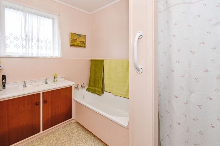 Photo of property in 1/10 Mail Avenue, Weymouth, Auckland, 2103