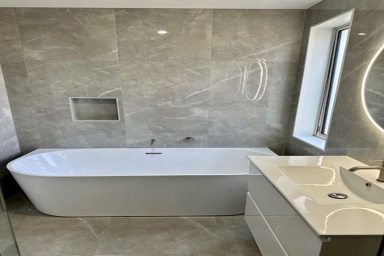 Photo of property in 35a Waiake Street, Torbay, Auckland, 0630