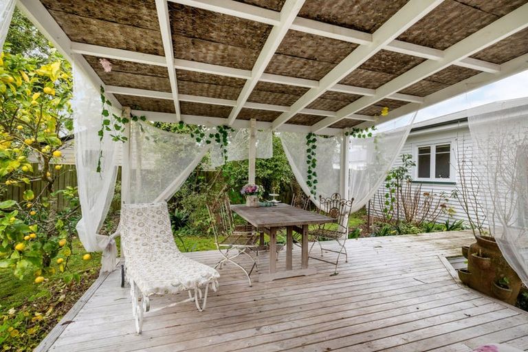 Photo of property in 10 East Street, Claudelands, Hamilton, 3214