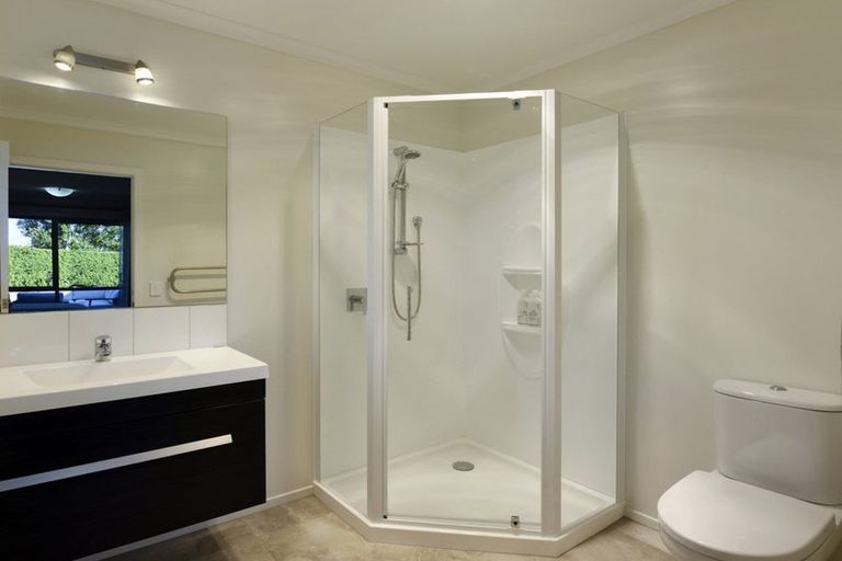 Photo of property in 18 Katania Heights, Brightwater, 7022