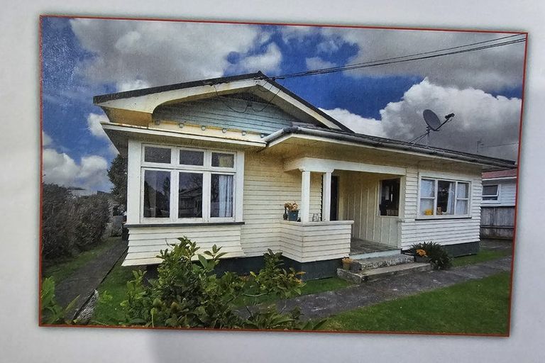 Photo of property in 11 Freyberg Avenue, Papatoetoe, Auckland, 2104