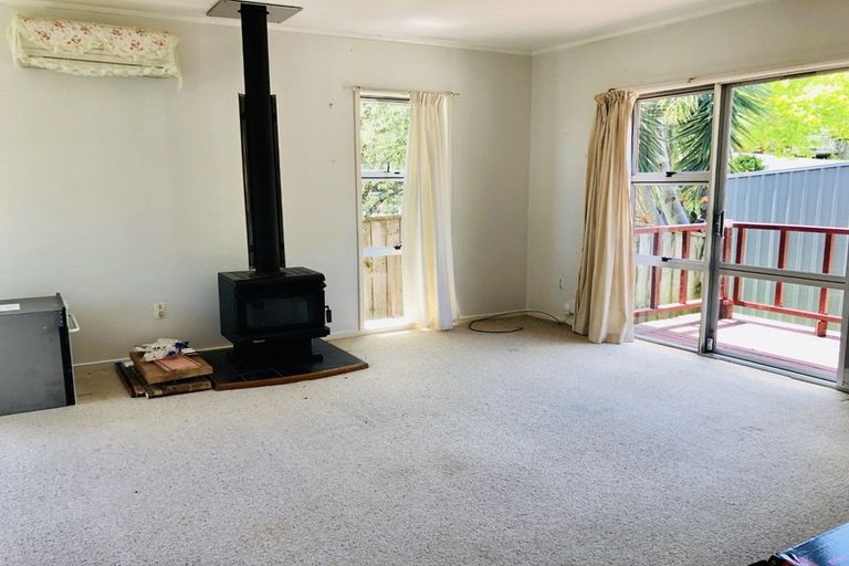 Photo of property in 8 Ervine Place, Bucklands Beach, Auckland, 2014