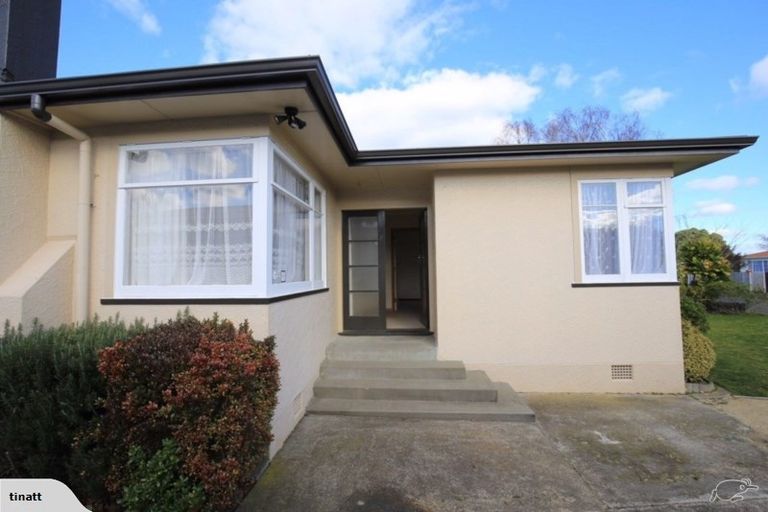 Photo of property in 15 Waterloo Crescent, Hokowhitu, Palmerston North, 4410