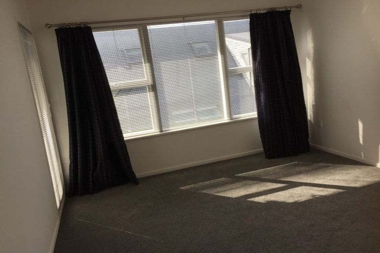 Photo of property in 4/221 Hurstmere Road, Takapuna, Auckland, 0622