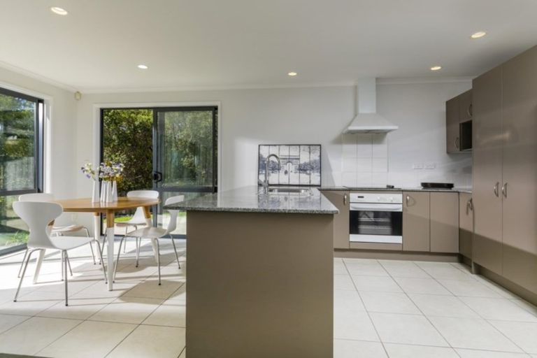 Photo of property in 3 Aberley Road, Schnapper Rock, Auckland, 0632