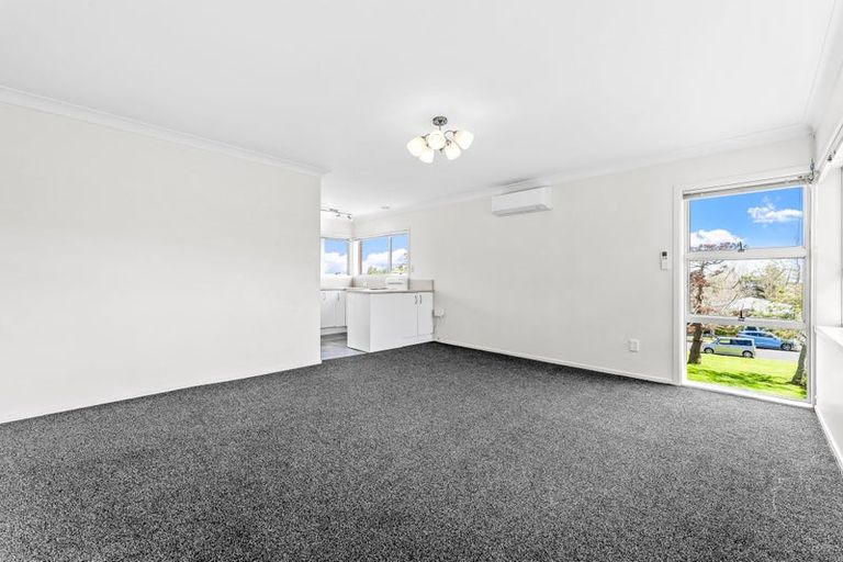 Photo of property in 18a Brian Crescent, Stanmore Bay, Whangaparaoa, 0932
