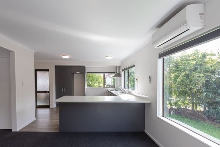 Photo of property in 42 Garland Drive, St Andrews, Hamilton, 3200