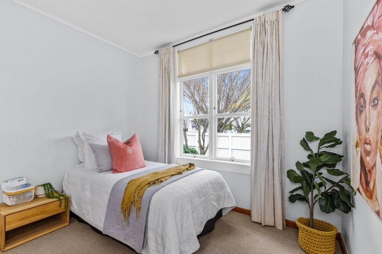 Photo of property in 107 Grays Road, Saint Leonards, Hastings, 4120