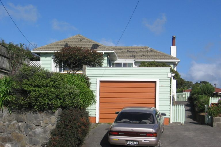 Photo of property in 14 Helston Road, Johnsonville, Wellington, 6037