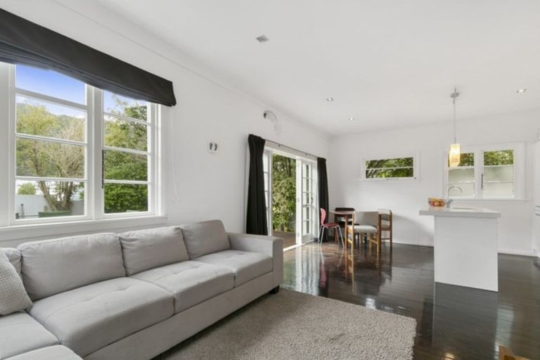 Photo of property in 11 Hinemoa Street, Waiwhetu, Lower Hutt, 5010