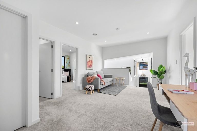 Photo of property in 28 Orr Crescent, Hutt Central, Lower Hutt, 5011