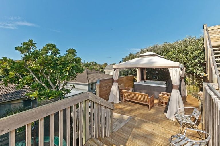 Photo of property in 35 Stapleford Crescent, Browns Bay, Auckland, 0630