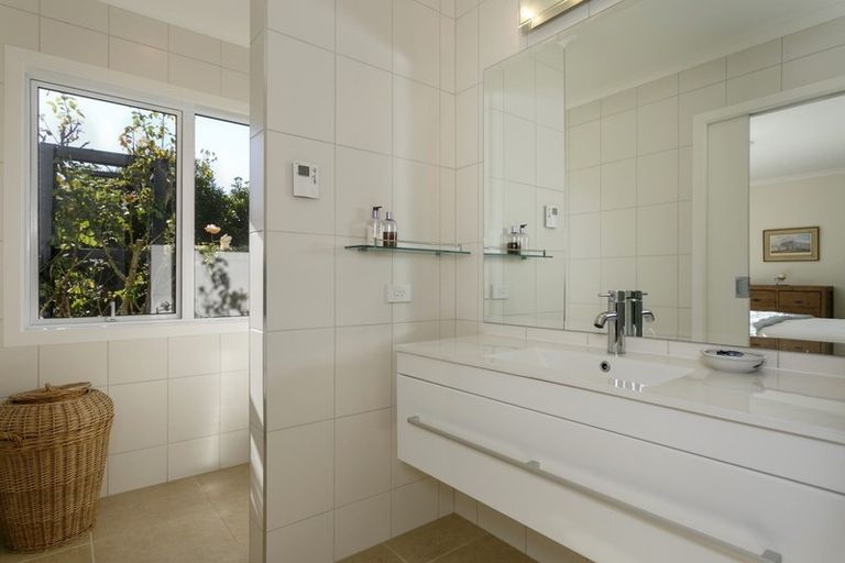 Photo of property in 9 Highland Drive, Acacia Bay, Taupo, 3385