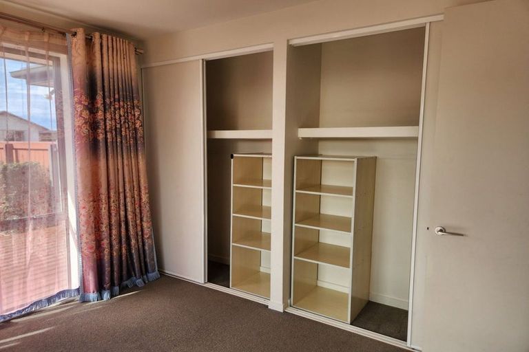 Photo of property in 8 Little Gem Road, Hornby, Christchurch, 8025